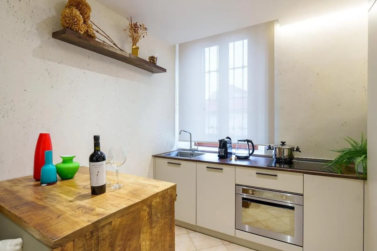 Central Station-Duomo-Design Apartment Milan 0*,  Italy